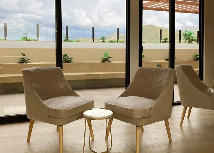 Brand New 8th Floor With View, * Cusco